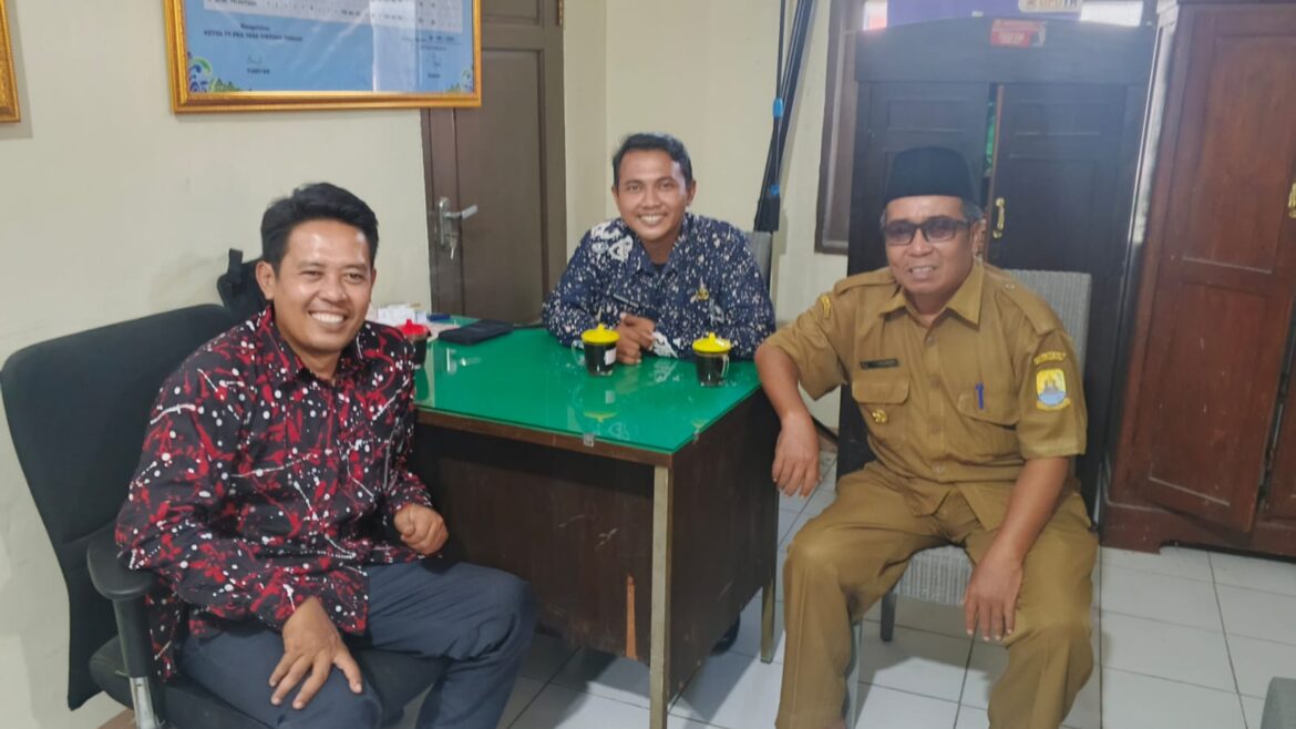 PUSKESOS DESA GINTUNG TENGAH DAN PENDAMPING PKH KECAMATAN CIWARINGIN MENGAKU MENGALAMI INTIMIDASI SAAT MENJALANKAN TUGAS PELAYANAN BANTUAN SOSIAL