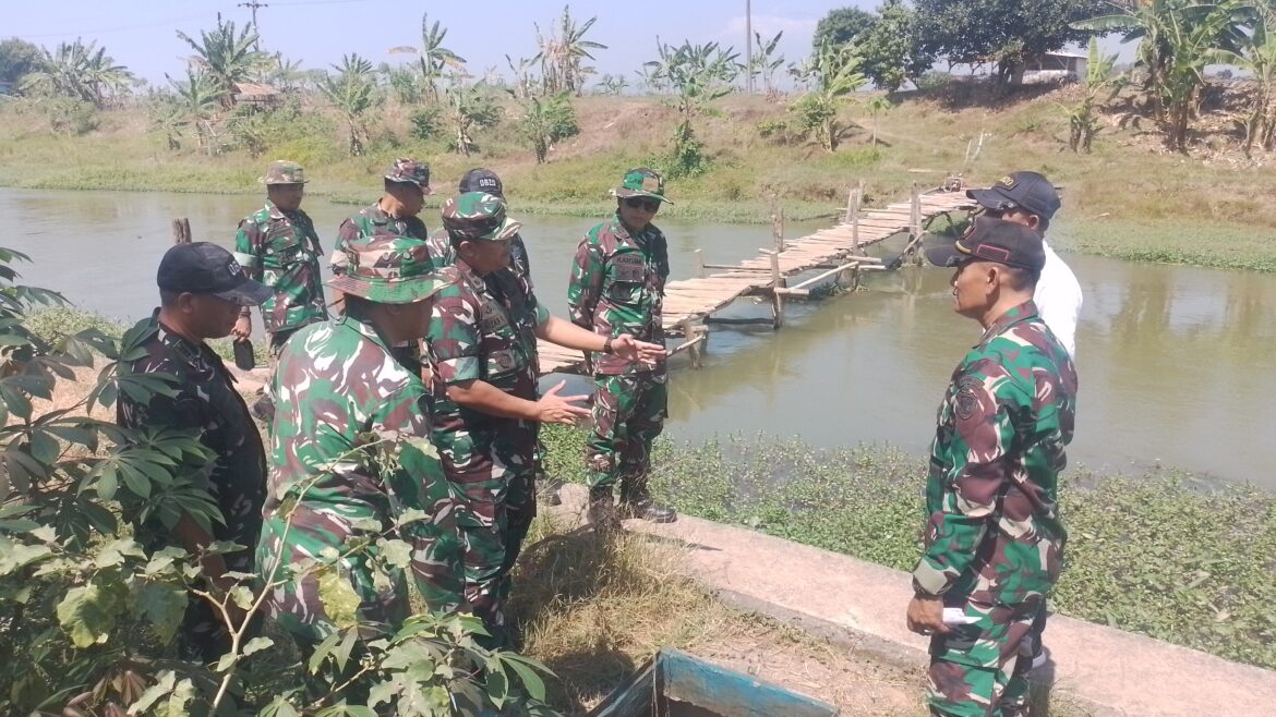 Pengawasan Maksimal, Dandim 0620/Kabupaten Cirebon Tinjau Langsung Titik Sasaran TMMD di Desa Luwung Kencana