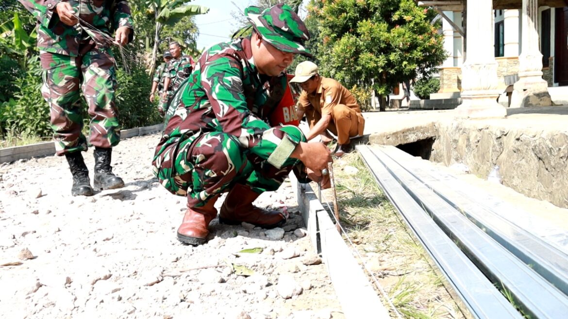 Pembangunan Jalan Rabat Beton TMMD Ke-129 Kodim 0620/Kab. Cirebon Dikebut Demi Kesejahteraan Warga